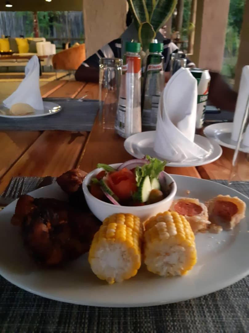 Xhabe Safari Lodge Chobe Muchenje Exteriér fotografie